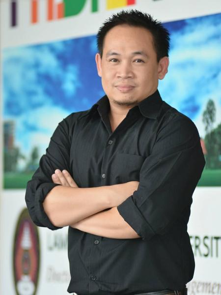 ผศ.ดร.ขจรศักดิ์ วงศ์วิราช